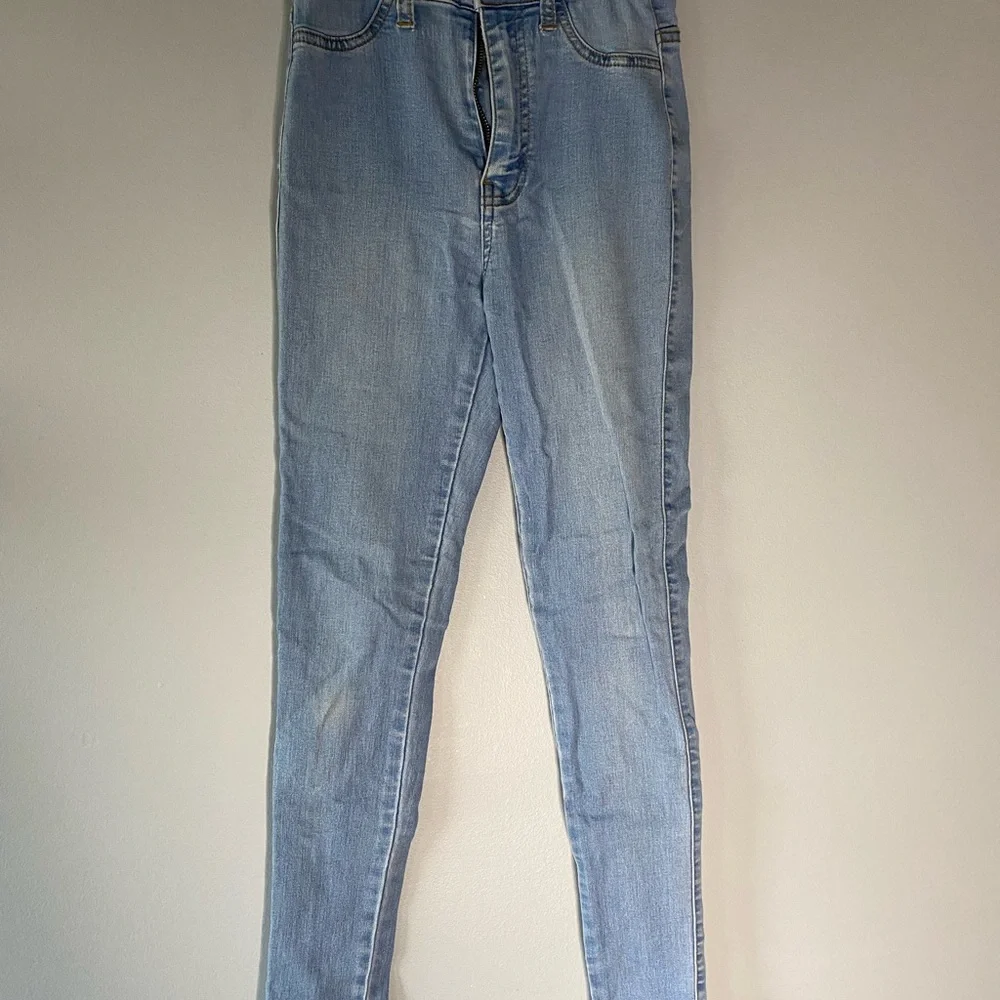 Fashion Nova - Classic High Waist Skinny Jeans - Light Blue Wash - Picture 2 of 4